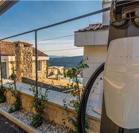 5 bedroom villa with pool near Crikvenica, sleeps 10